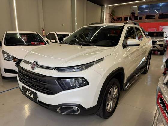 FIAT TORO 1.8 16V EVO FLEX FREEDOM AT6 FIAT TORO 1.8 16V EVO FLEX FREEDOM AT6
